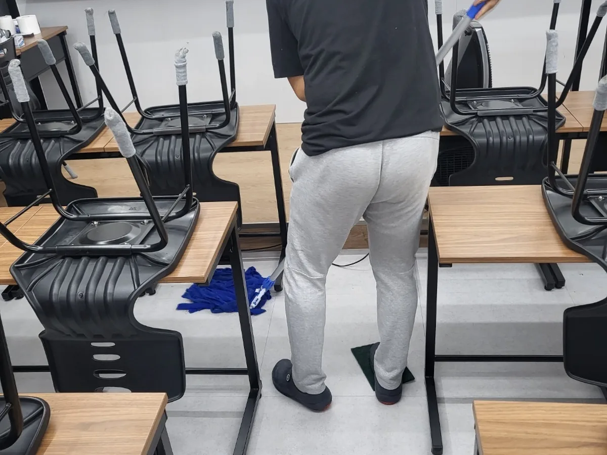 안동시 예안면 학원 바닥 물청소 위생청소 사례 - 행진크린